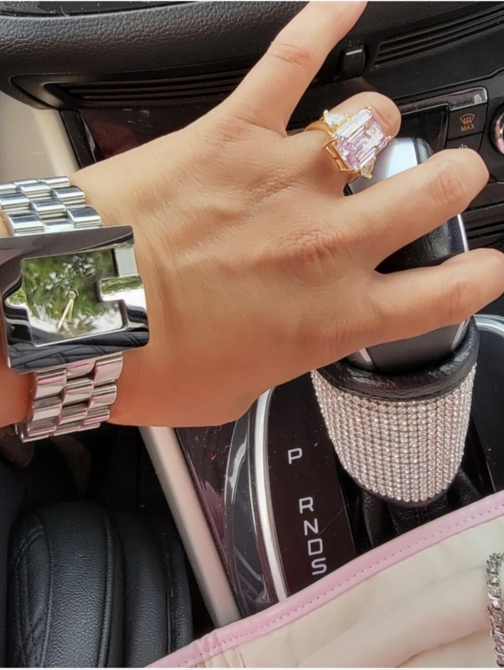 🩷BEAUTIFUL GUCCI🩷 watch - Picture 3 of 9